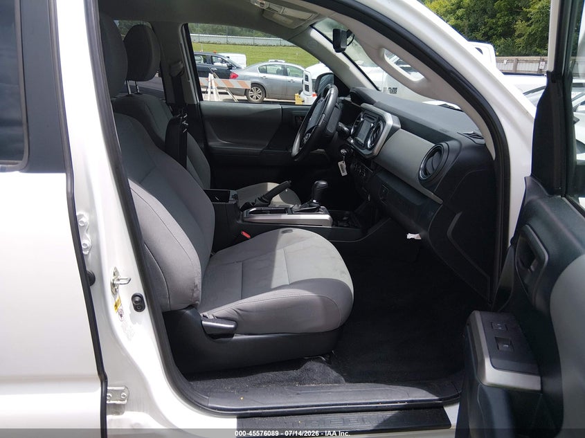 2017 TOYOTA TACOMA auction photo 5