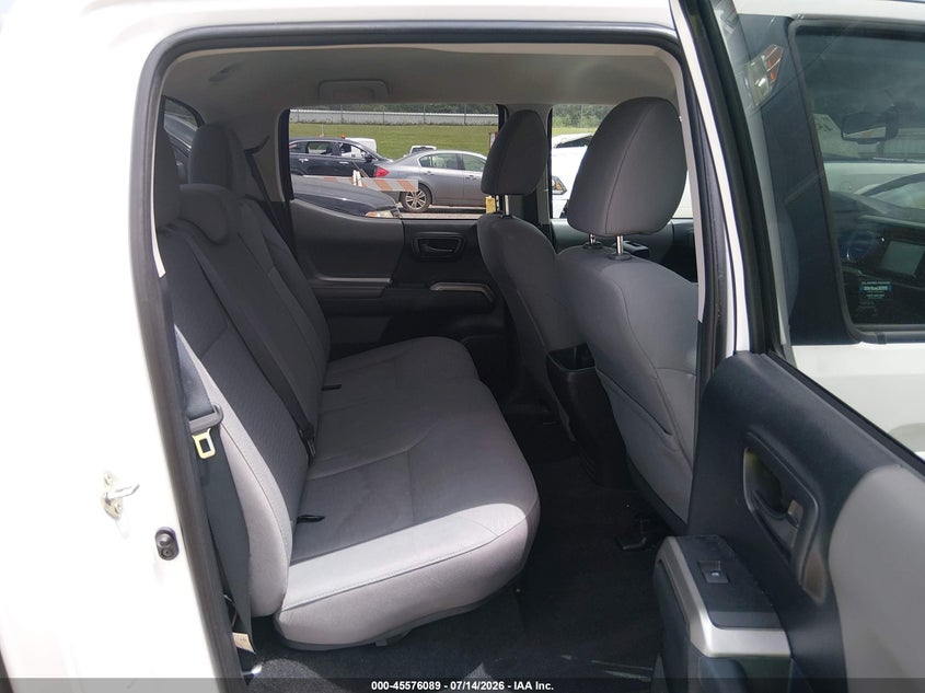 2017 TOYOTA TACOMA auction photo 8