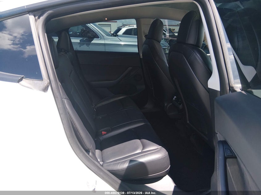 2021 Tesla Model Y Long Range Dual Motor All-Wheel Drive VIN: 5YJYGDEE5MF244891 Lot: 45576139