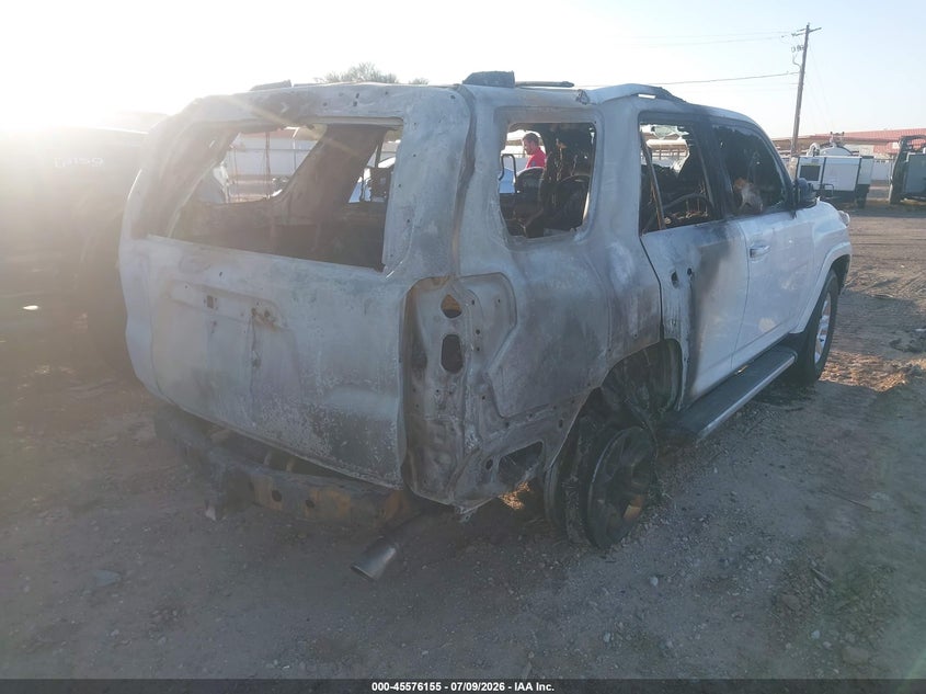 2015 TOYOTA 4RUNNER auction photo 4