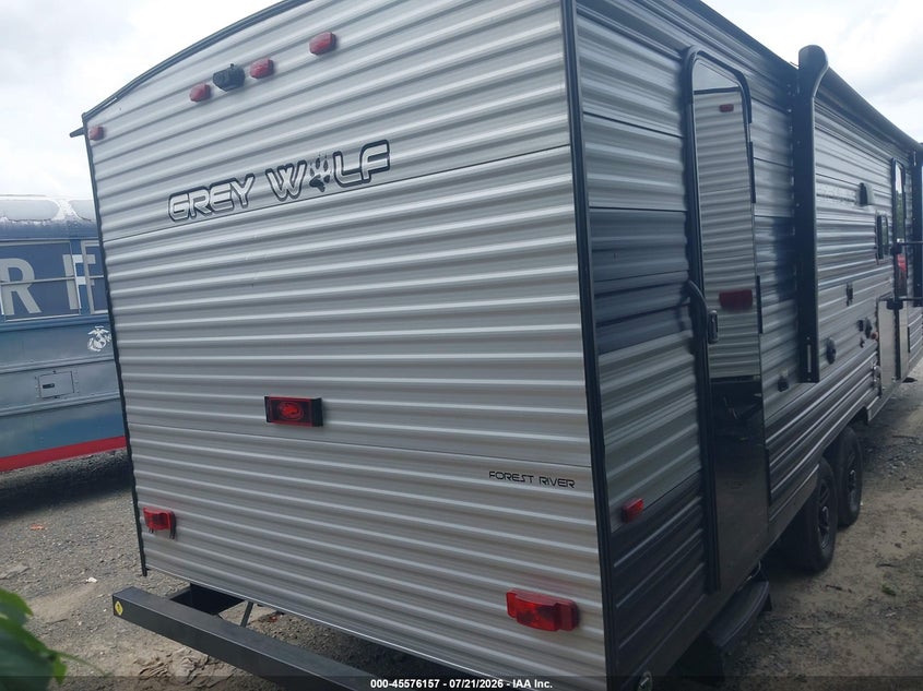 2021 FOREST RIVER-CALIFOR GREY WOLF SERIES M-2 auction photo 4