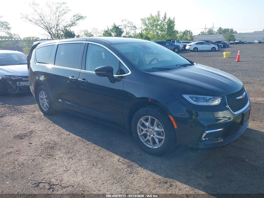 Vin: 2c4rc1bg8rr147121, lot: 46074526, chrysler pacifica touring l 2024 img_1