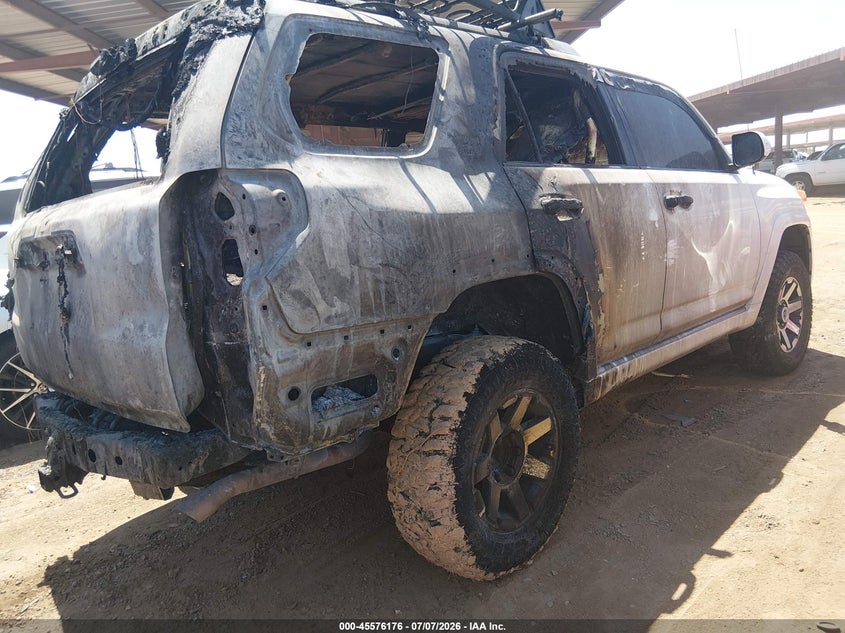 2010 TOYOTA 4RUNNER auction photo 4
