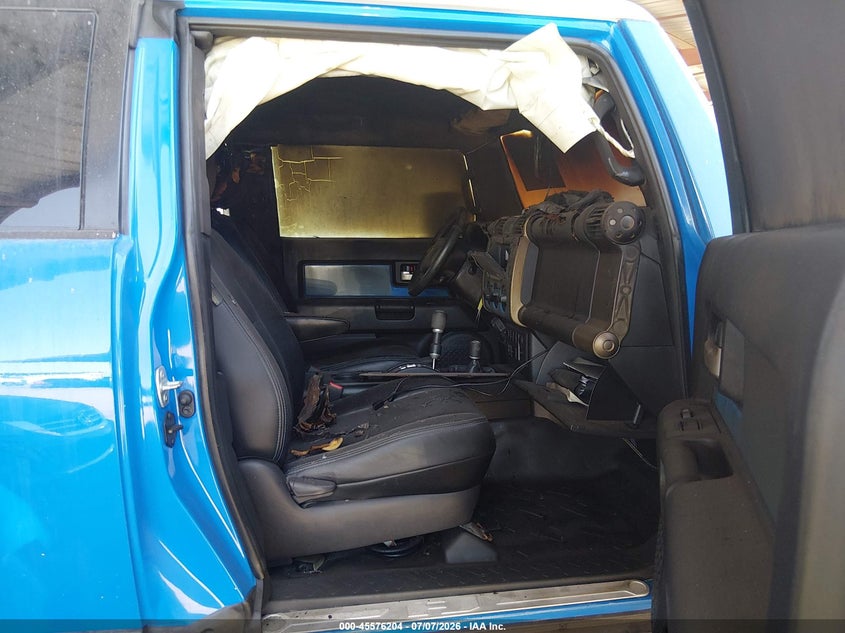 2007 TOYOTA FJ CRUISER auction photo 5