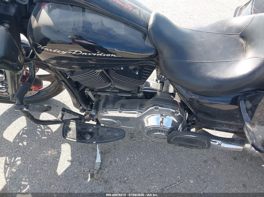 2012 Harley-Davidson Fltrx Road Glide Custom VIN: 1HD1KHM18CB611563 Lot: 45576215