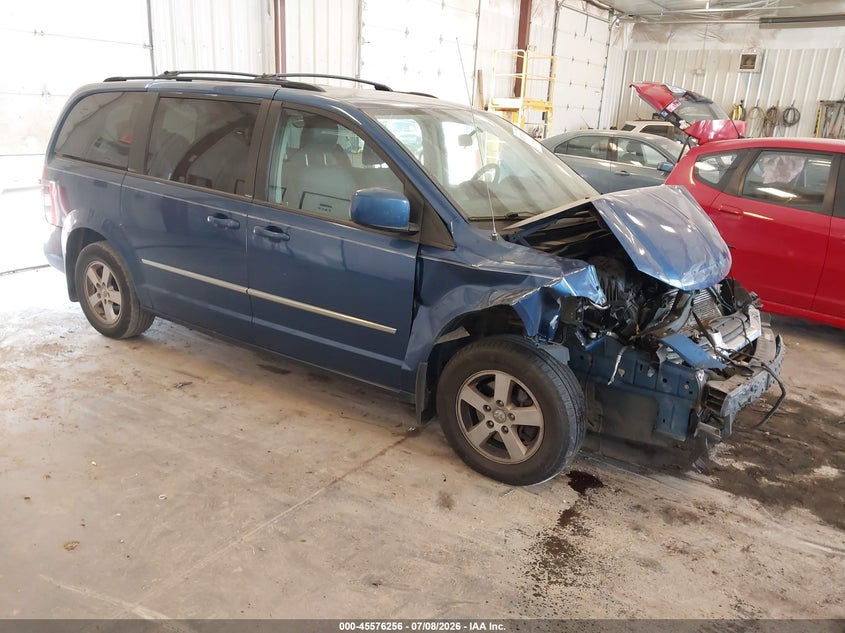 Vin: 2d4rn5d11ar261186, lot: 46074609, dodge grand caravan sxt 2010 img_1