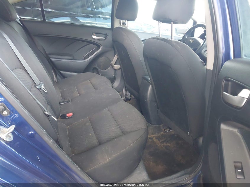 2017 KIA FORTE auction photo 8