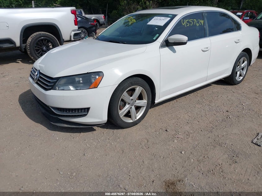 2013 VOLKSWAGEN PASSAT auction photo 2