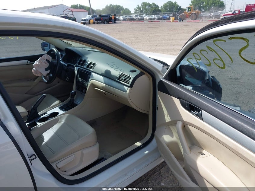 2013 VOLKSWAGEN PASSAT auction photo 5