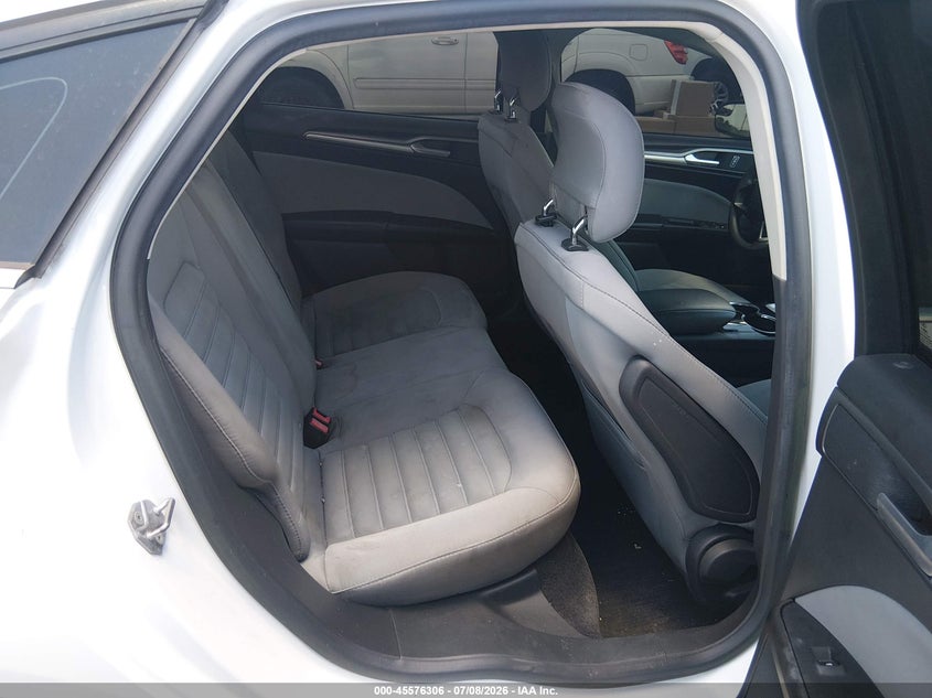 2015 FORD FUSION auction photo 8