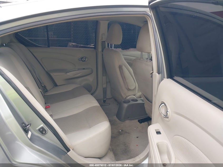 AtlanticExpress - Nissan Versa