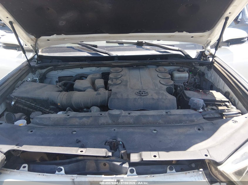 2018 Toyota 4Runner Limited VIN: JTEBU5JR5J5585729 Lot: 45576348