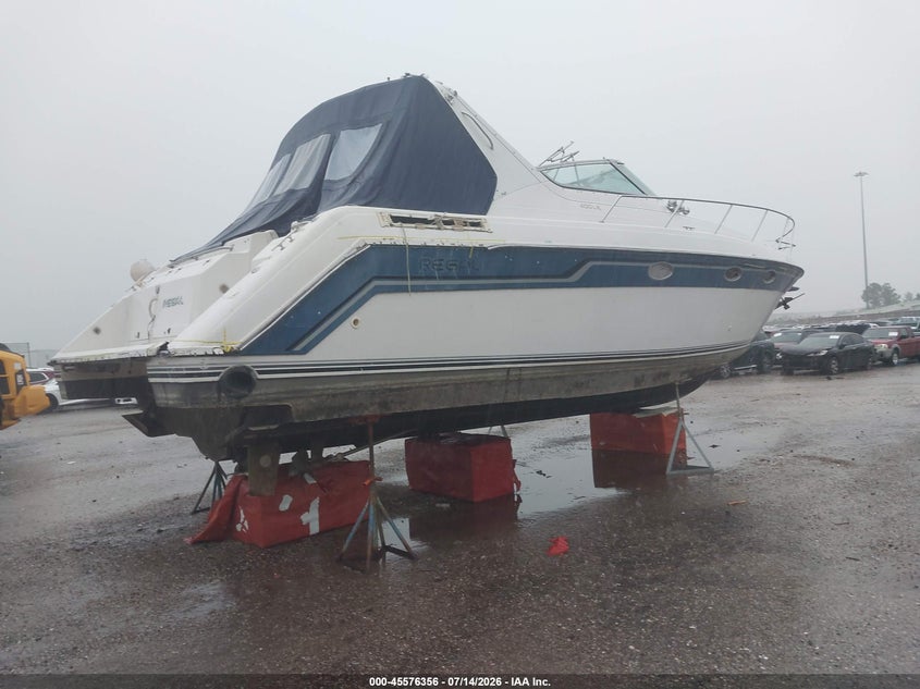 1992 REGAL 39' auction photo 4
