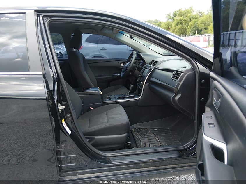 2015 TOYOTA CAMRY HYBRID auction photo 5