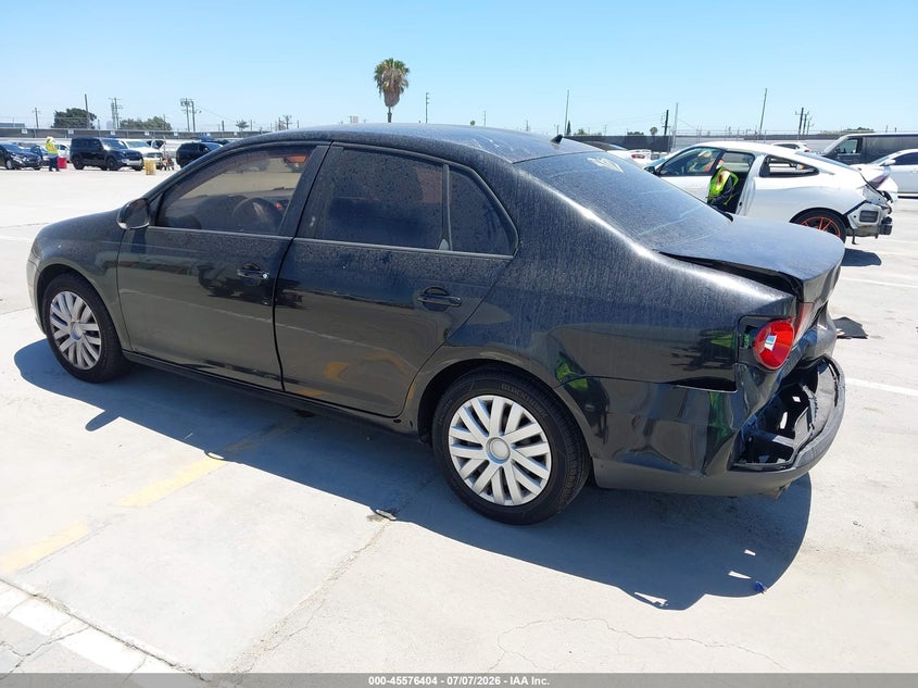 2010 VOLKSWAGEN JETTA auction photo 3