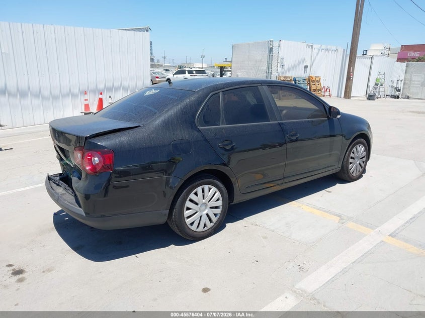 2010 VOLKSWAGEN JETTA auction photo 4