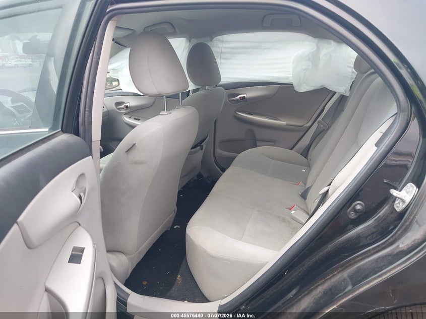 2013 TOYOTA COROLLA auction photo 8