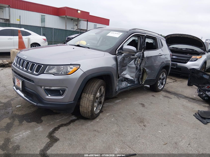 2018 Jeep Compass, Left Side, IAAI, VIN 3C4NJDCB8JT190366 — photo 2