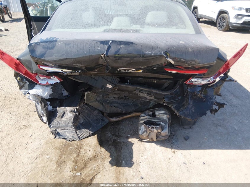 Фото 6 - KIA OPTIMA