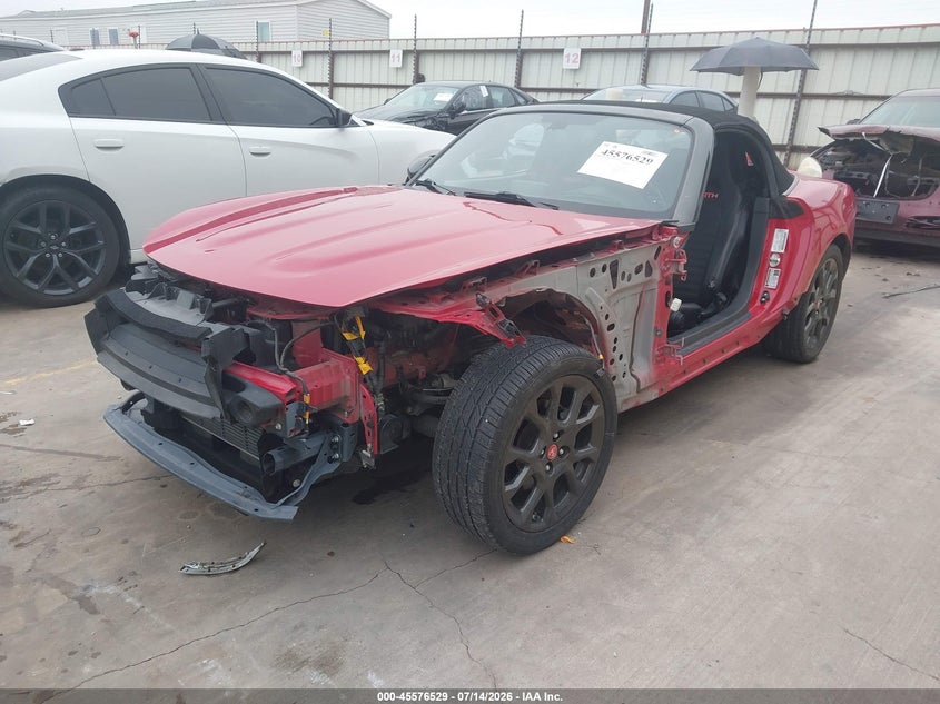2019 FIAT 124 SPIDER auction photo 2