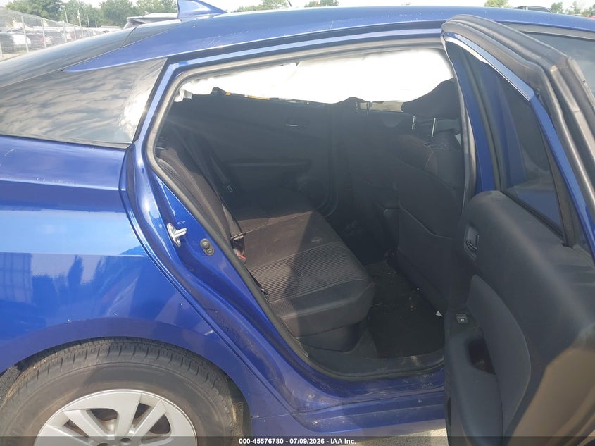 TOYOTA PRIUS - zdjęcie 8