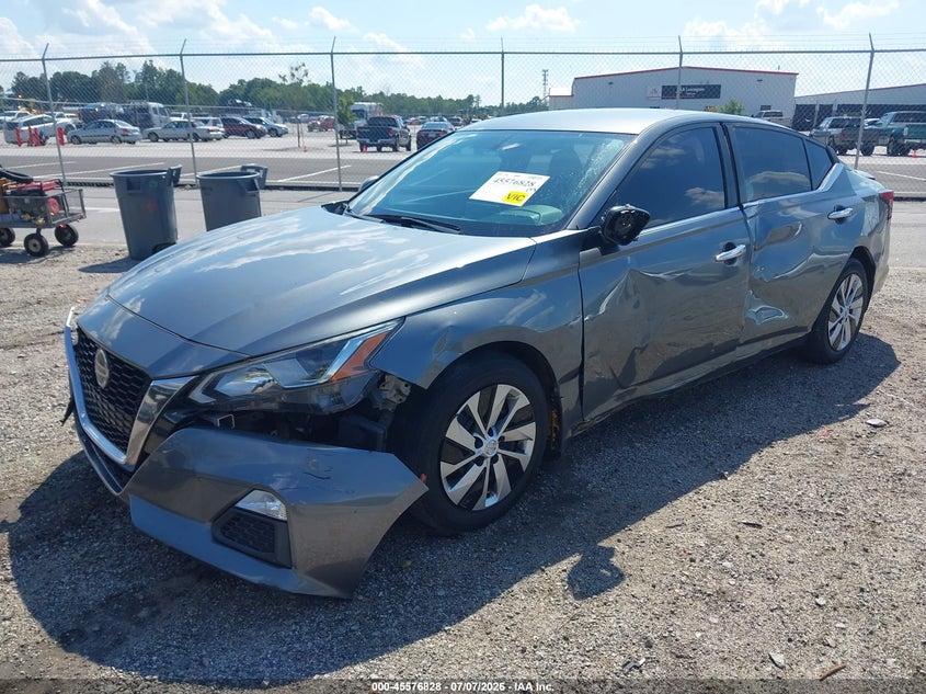 2020 Nissan Altima, Left Side, IAAI, VIN 1N4BL4BV9LC218849 — photo 2