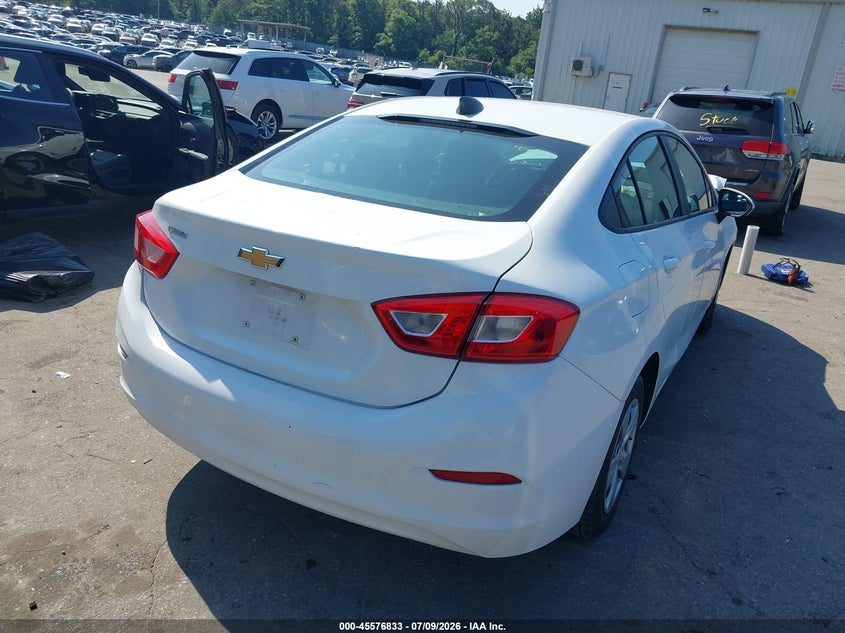 2018 CHEVROLET CRUZE auction photo 4