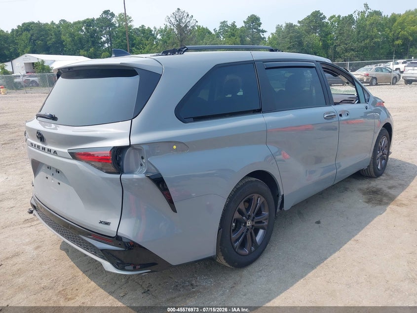 2025 TOYOTA SIENNA auction photo 4