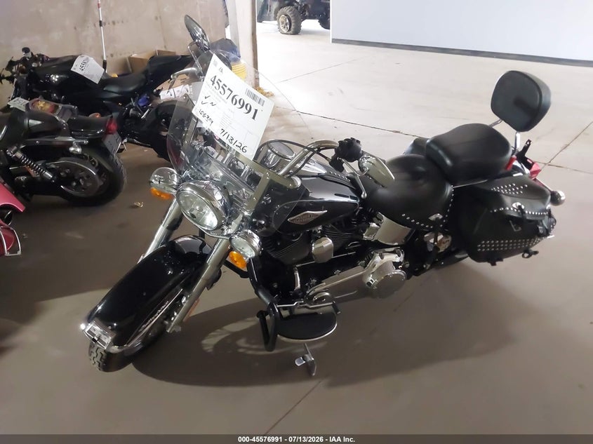 2012 HARLEY-DAVIDSON FLSTC auction photo 2