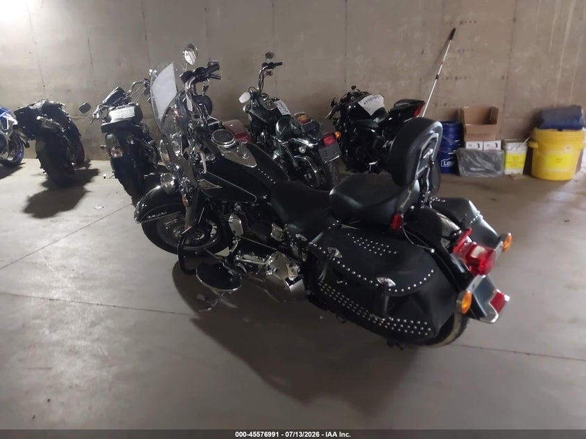 2012 HARLEY-DAVIDSON FLSTC auction photo 3