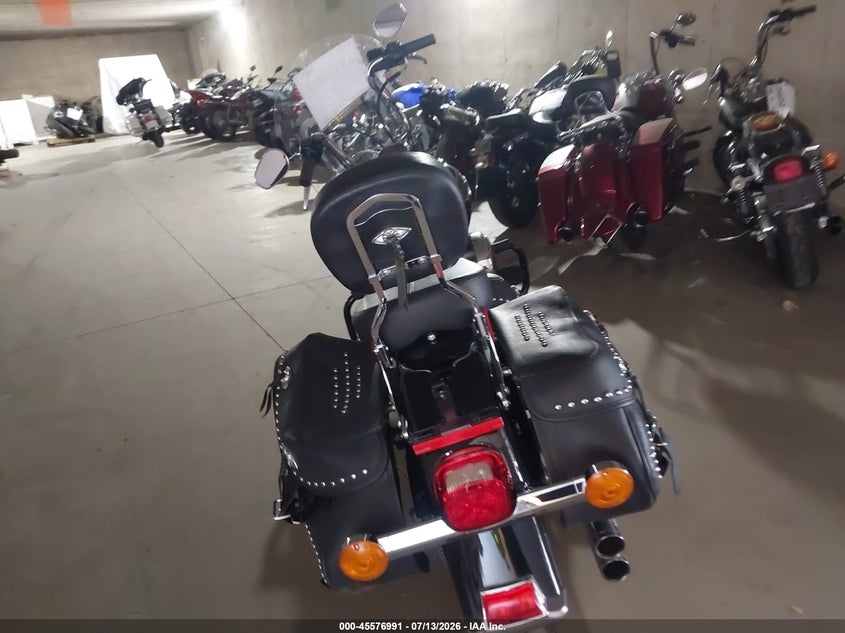 2012 HARLEY-DAVIDSON FLSTC auction photo 6