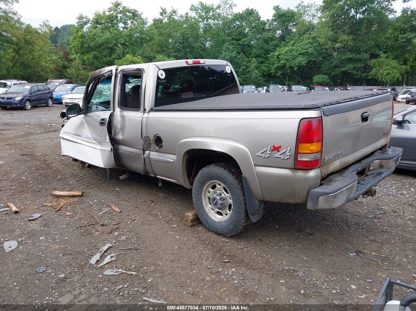 2002 GMC SIERRA 2500HD auction photo 3