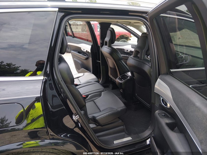 2018 Volvo Xc90 T5 Momentum VIN: YV4102PK6J1370403 Lot: 45577126