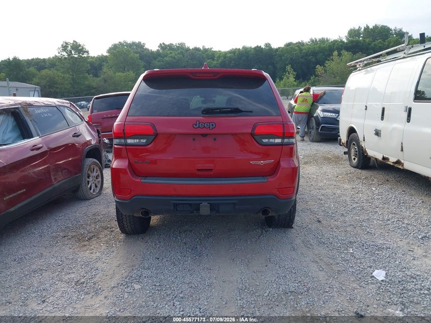 JEEP GRAND CHEROKEE - zdjęcie 17
