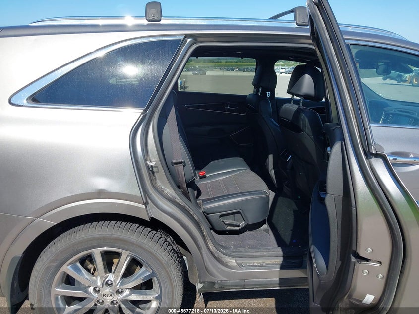 2017 KIA SORENTO auction photo 8