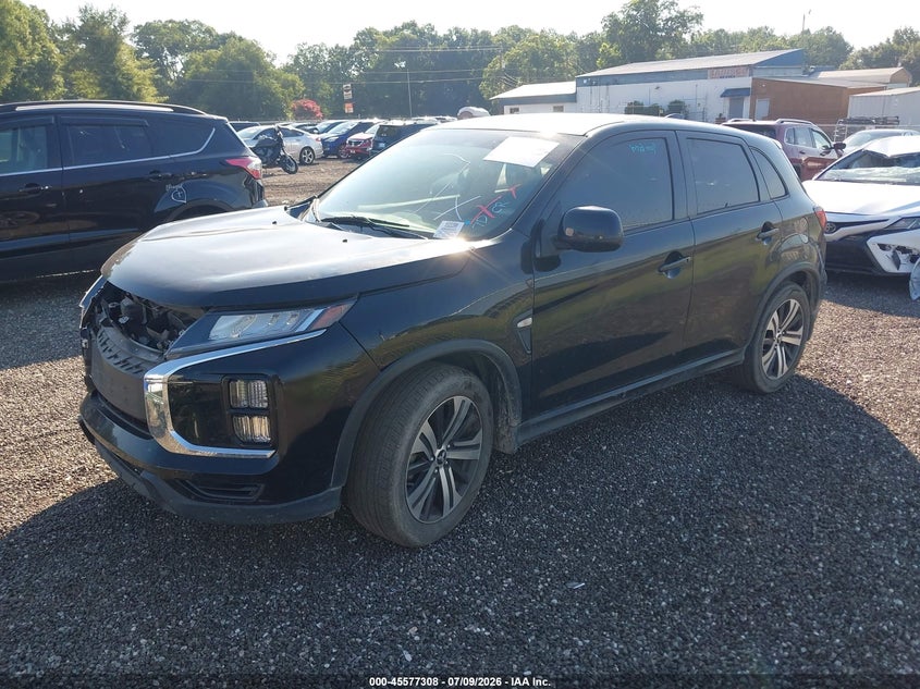 2020 Mitsubishi Outlander, Right Front, IAAI, VIN JA4AP3AU3LU002190 — photo 2