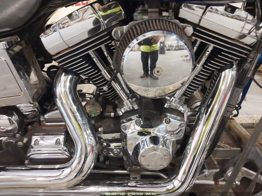 2002 HARLEY-DAVIDSON FXDWG auction photo 8