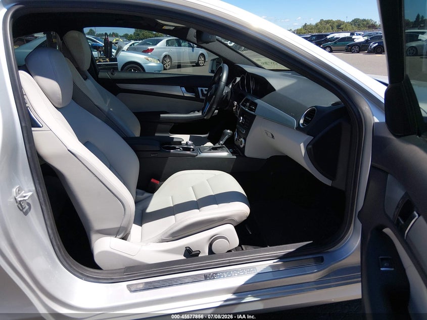 2014 MERCEDES-BENZ C 250 auction photo 5