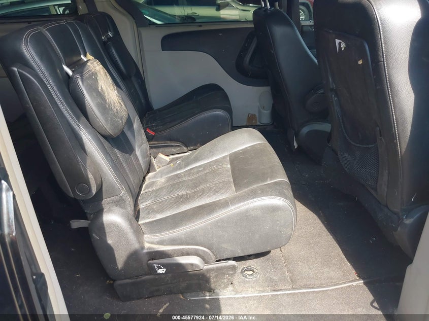 2015 Chrysler Town & Country Touring-L VIN: 2C4RC1CG2FR674128 Lot: 45577924