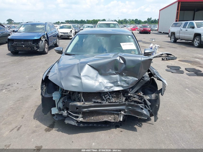 2018 Volkswagen Passat 2.0T R-Line/2.0T S VIN: 1VWAA7A35JC008448 Lot: 45577944