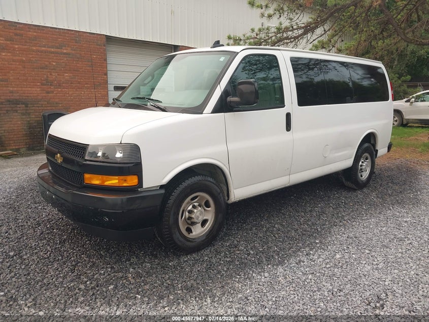 2019 CHEVROLET EXPRESS 2500 auction photo 2
