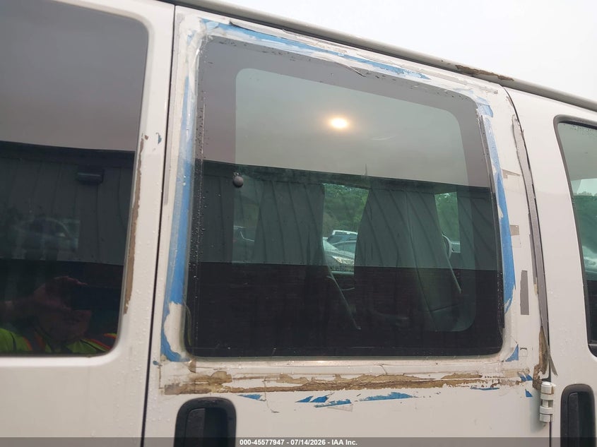 2019 CHEVROLET EXPRESS 2500 auction photo 6