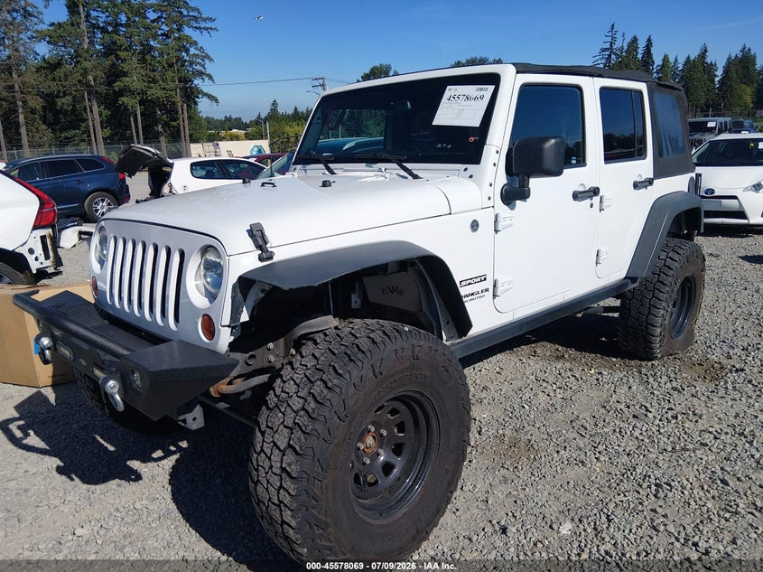 2013 Jeep Wrangler, Лівий зад, IAAI, VIN 1C4BJWDG7DL697140 — фото 2