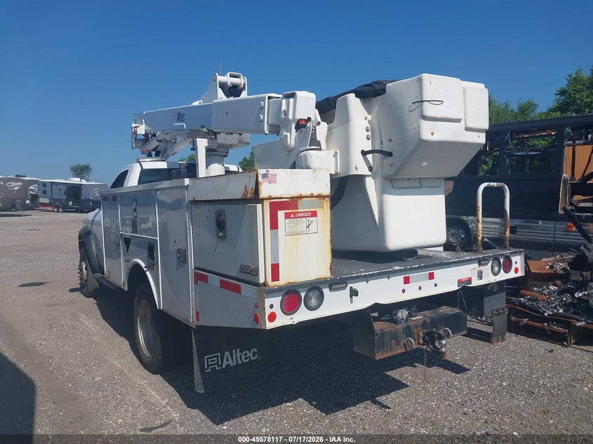 2019 RAM 5500 CHASSIS auction photo 3