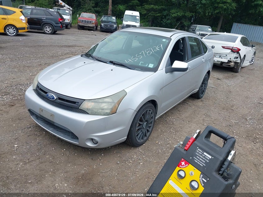 2010 Ford Focus Ses 1FAHP3GN1AW284972 photo 1