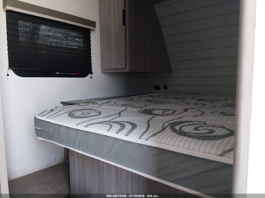 2021 KEYSTONE RV PASSPORT auction photo 5