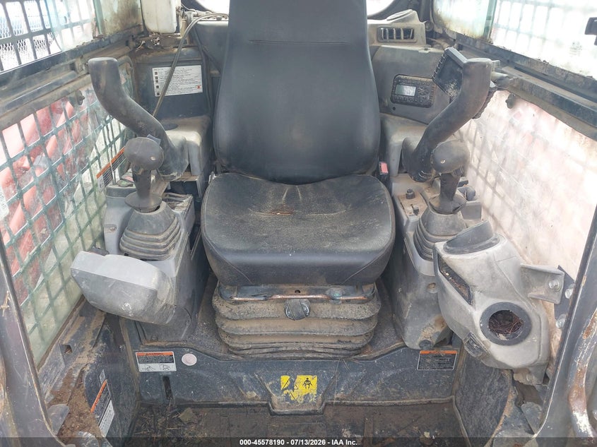 2020 KUBOTA SVL75 auction photo 8