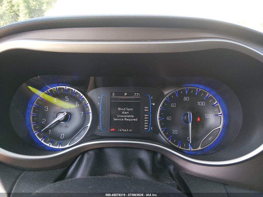 2017 CHRYSLER PACIFICA auction photo 7