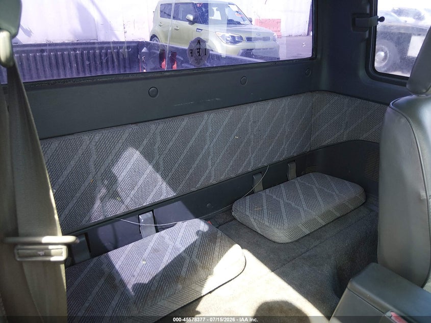 1990 Mazda B2200 Cab Plus VIN: JM2UF3130L0865805 Lot: 45578377