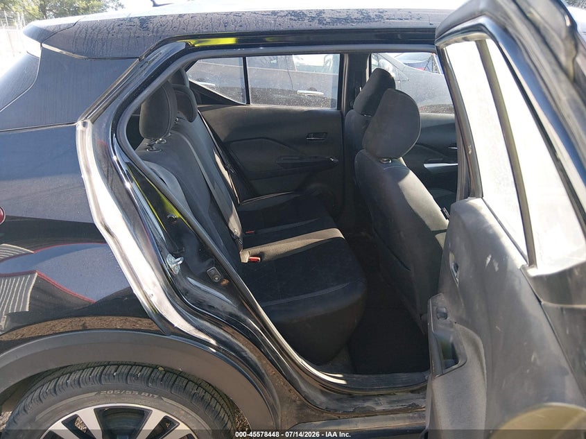 2018 NISSAN KICKS auction photo 8